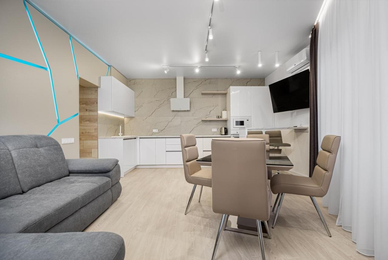 45 Pearl 2-Bedrooms Apartment With Terrace Odesa Exterior photo